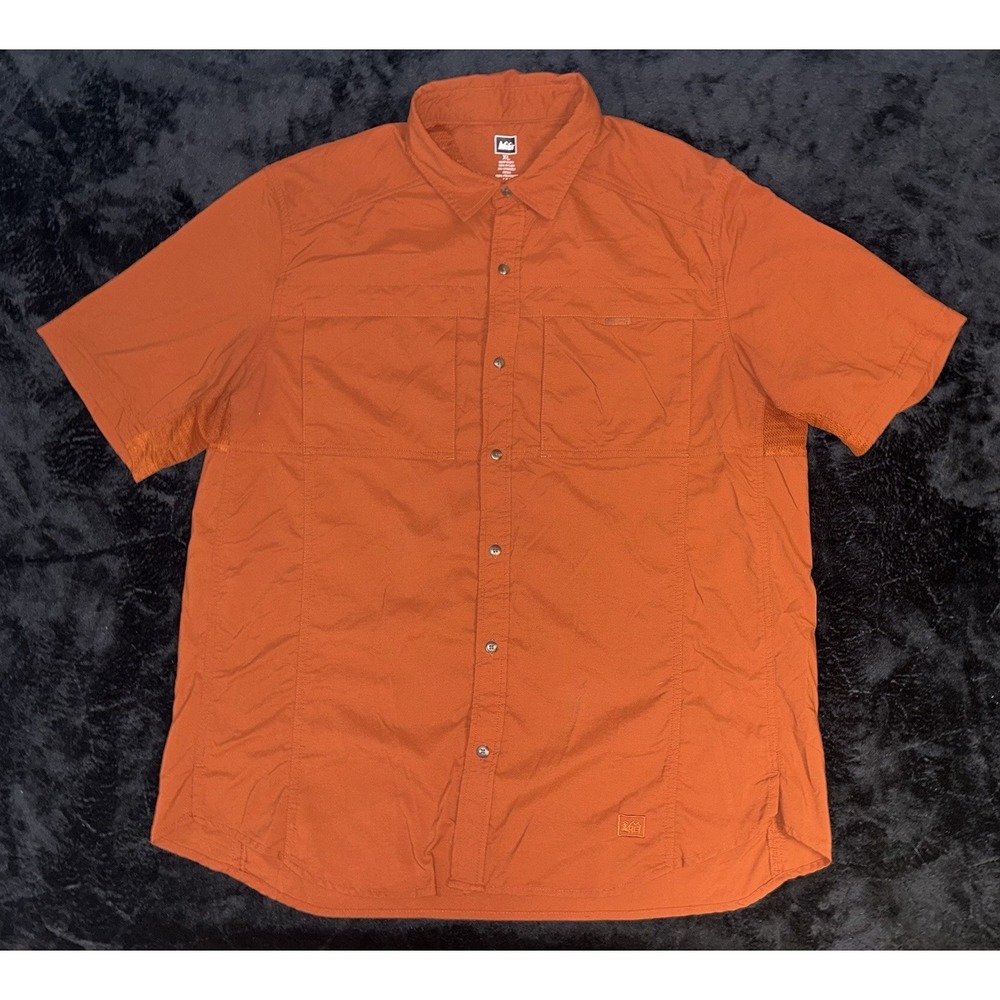 REI Vented Hiking Button Up Shirt Orange Stretch Short Sleeve Mens XL Spande 293